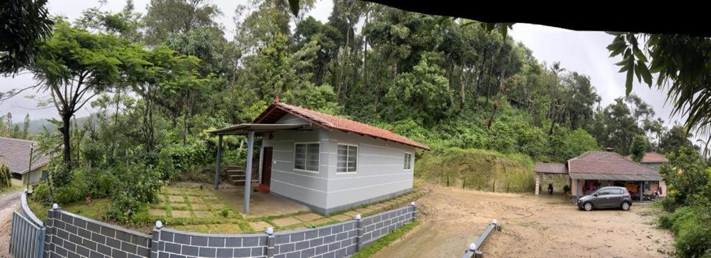 Darshan'S Home Stay ماديكيري المظهر الخارجي الصورة